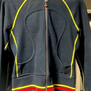Mint condition lululemon sz 8 limited edition hoodie